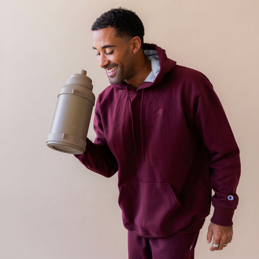 78-oz-titan-bottle-pastel-collection-r8 32_Manna_Website_Lifestyles_Titan_Darker_2.jpg